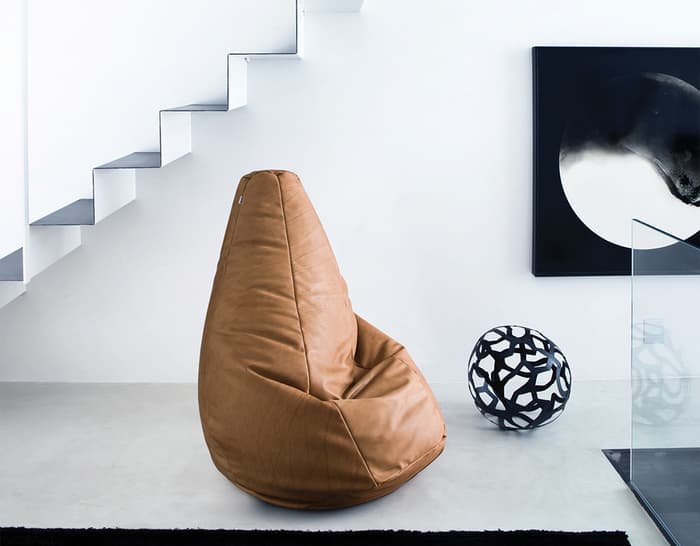 sacco easy chair in leather – thumbnail image #4